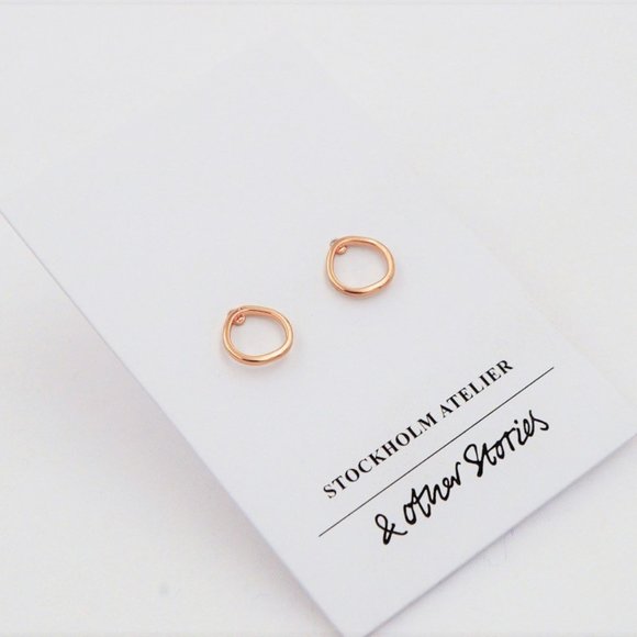 & Other Stories Rose Gold Loop Studs Earrings - Picture 2 of 2